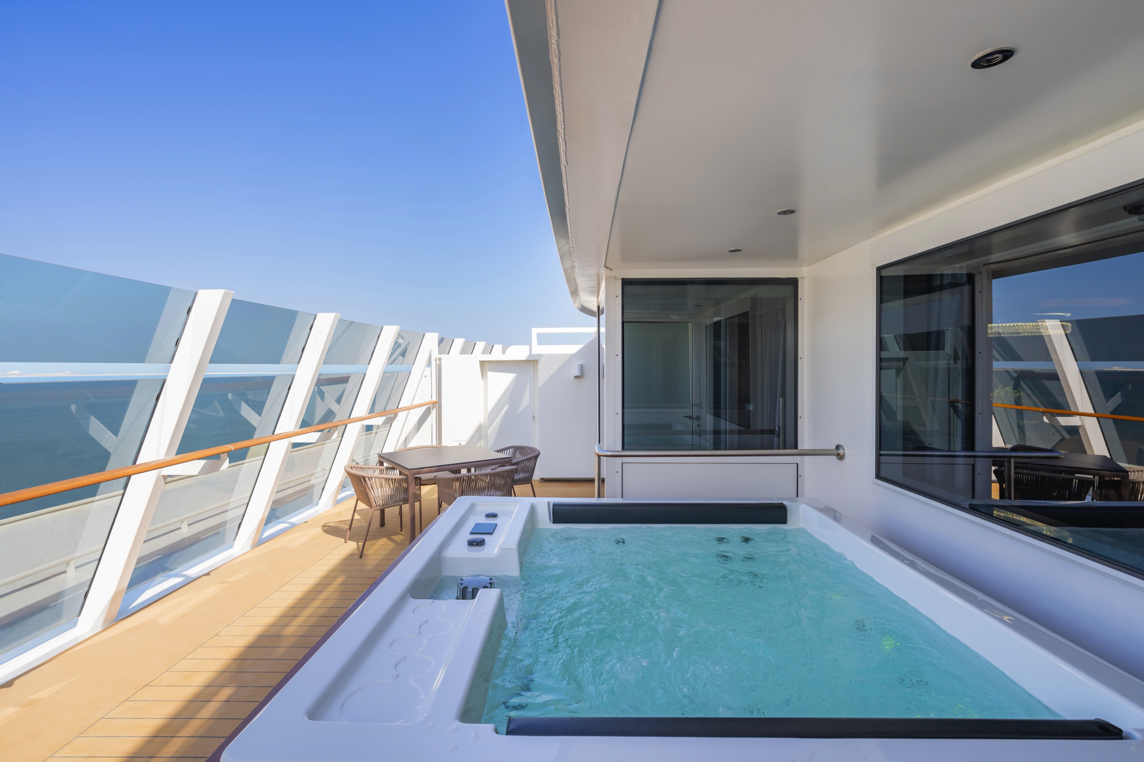 MSC Yacht Club Owner's Suite with Whirlpool Bath